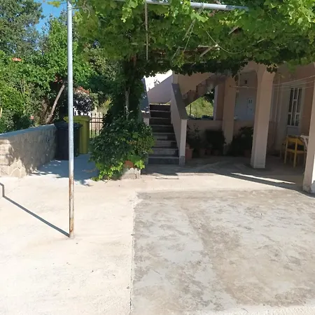 Apartament Mirjana *